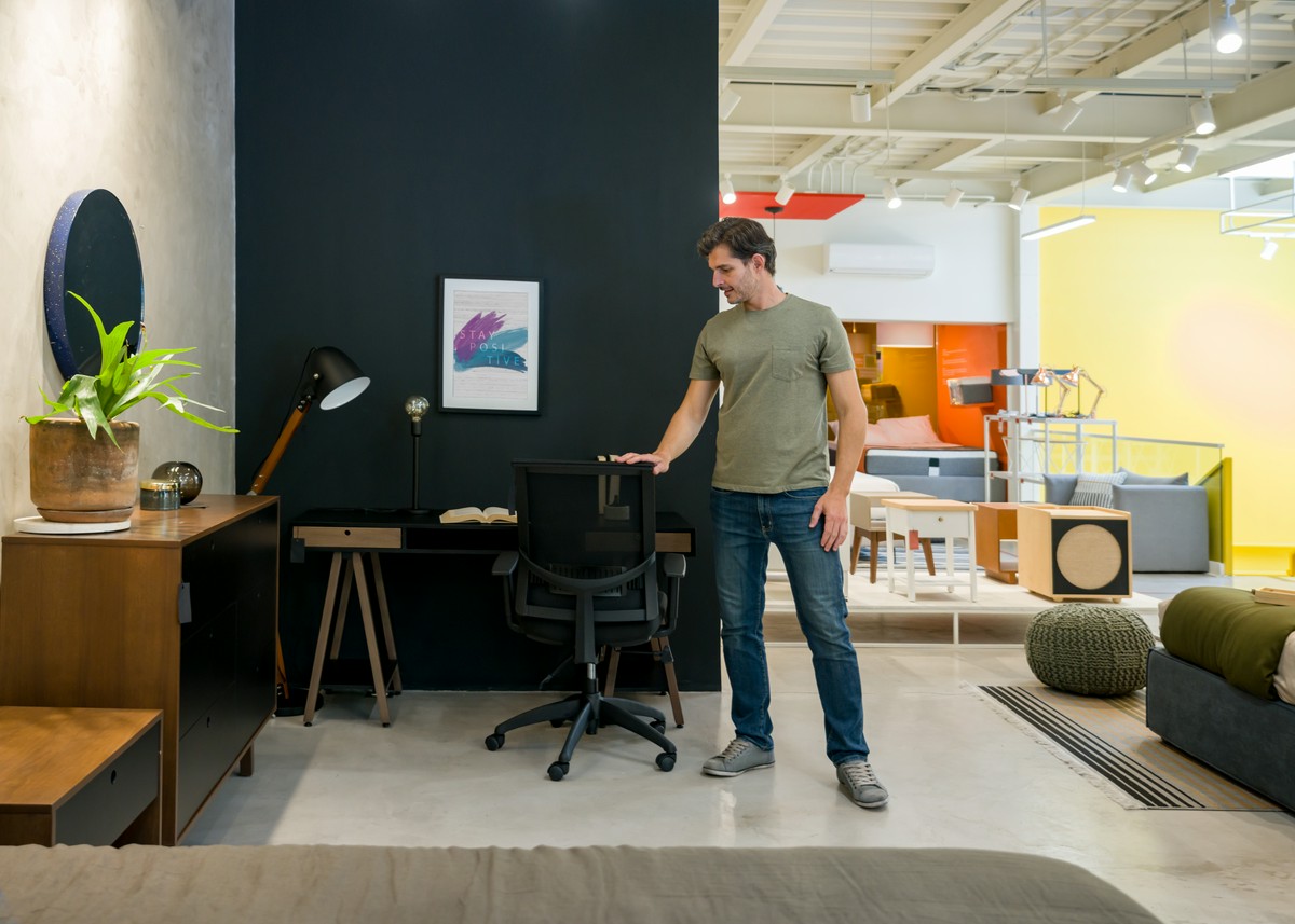 Wielofunkcyjne biurka dla dzieci i młodzieży